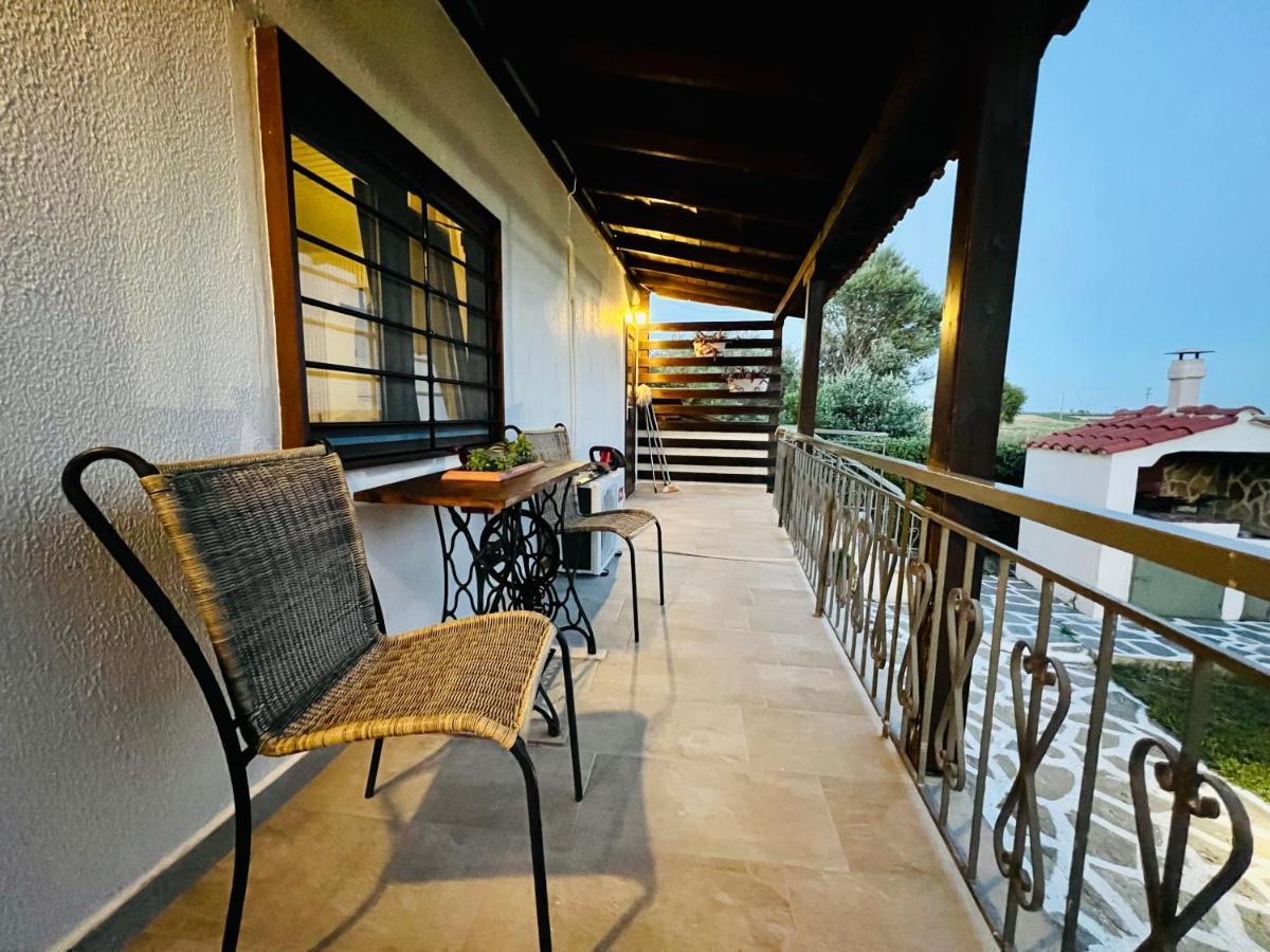 Anastasias Cottage Nea Iraklia Buitenkant foto